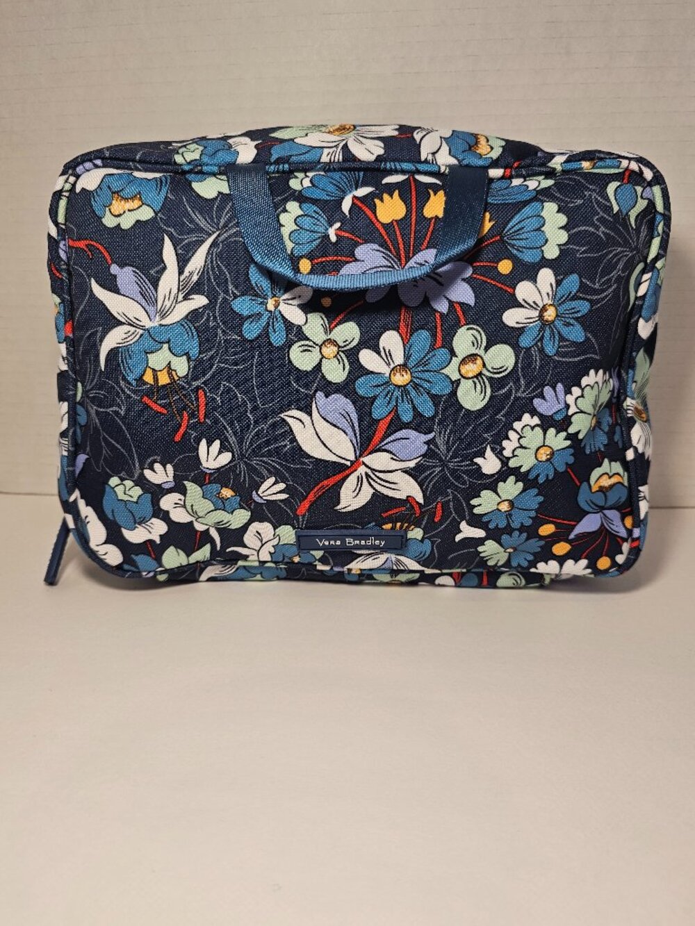 NWOT Vera Bradley Lighten Up Zip Around Cosmetic Floral Bursts Makeup Purse Bag